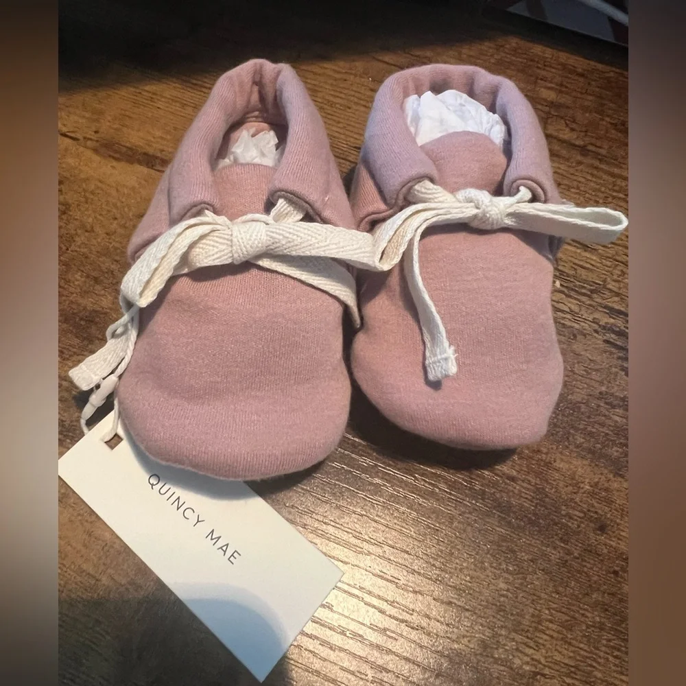 NWT Quincy Mae Mauve Baby Booties